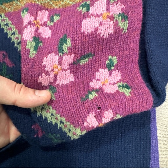 Woolrich Womens Knit Cardigan Wool Sweater Floral Buttons Long Sleeve Sz Large - Picture 11 of 12